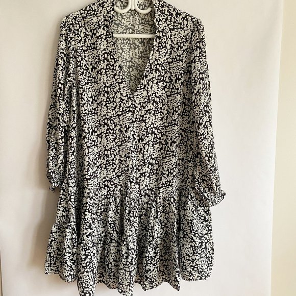 Zara Long-Sleeve Printed Dress - Size Medium - Picture 2 of 5